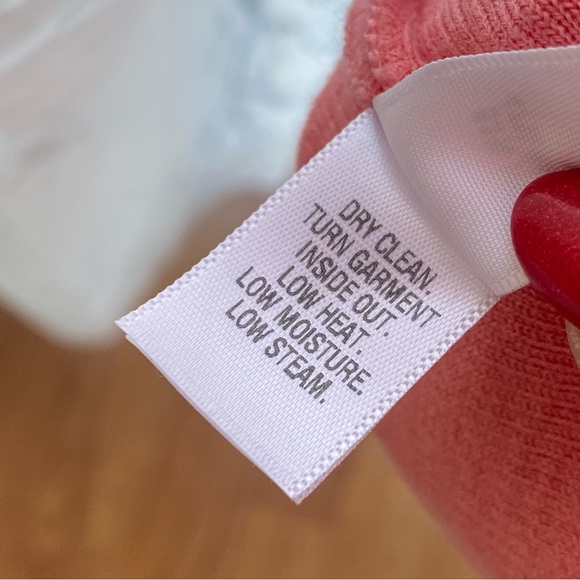 St. John light pink knit short sleeve midi shift dress - Picture 8 of 9